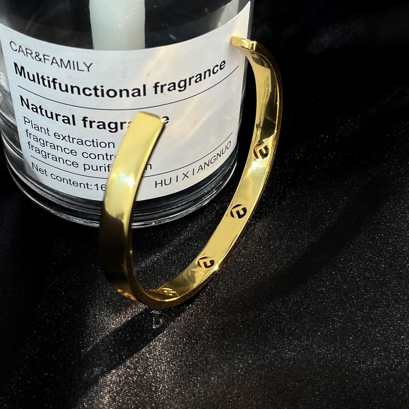 Fendi bracelet 01lyr21 (8)